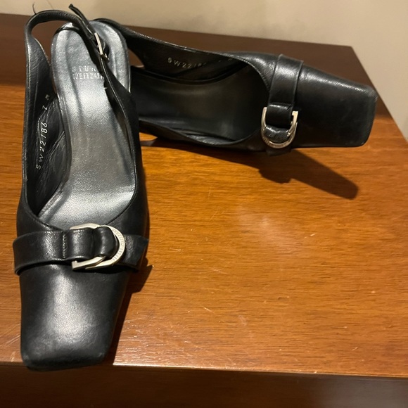 Stuart Weitzman Black Leather Slingback Heels Size 7 - Picture 2 of 4